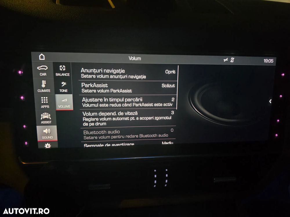 Porsche Cayenne - 24