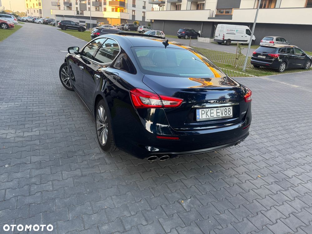 Maserati Ghibli GranLusso - 10