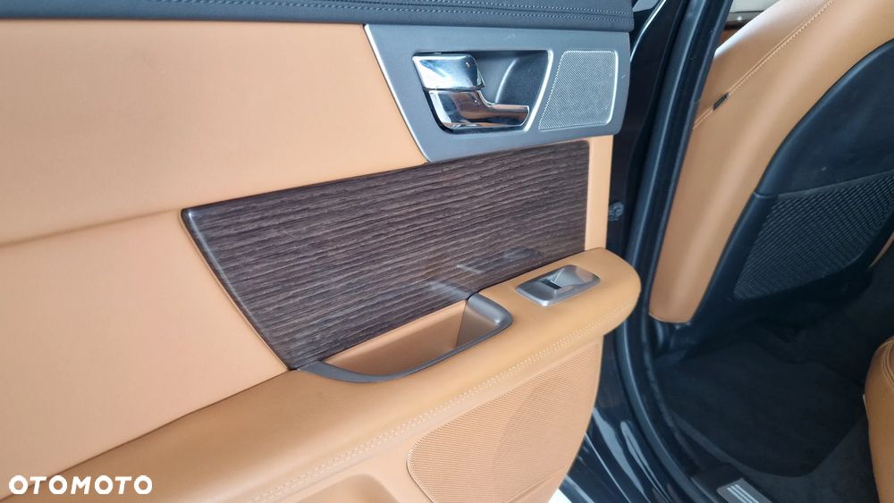 Jaguar XF 3.0 V6 D Premium Luxury - 10