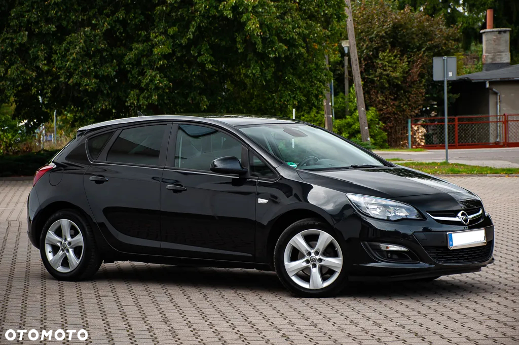 Opel Astra 1.4 Turbo Cosmo - 4