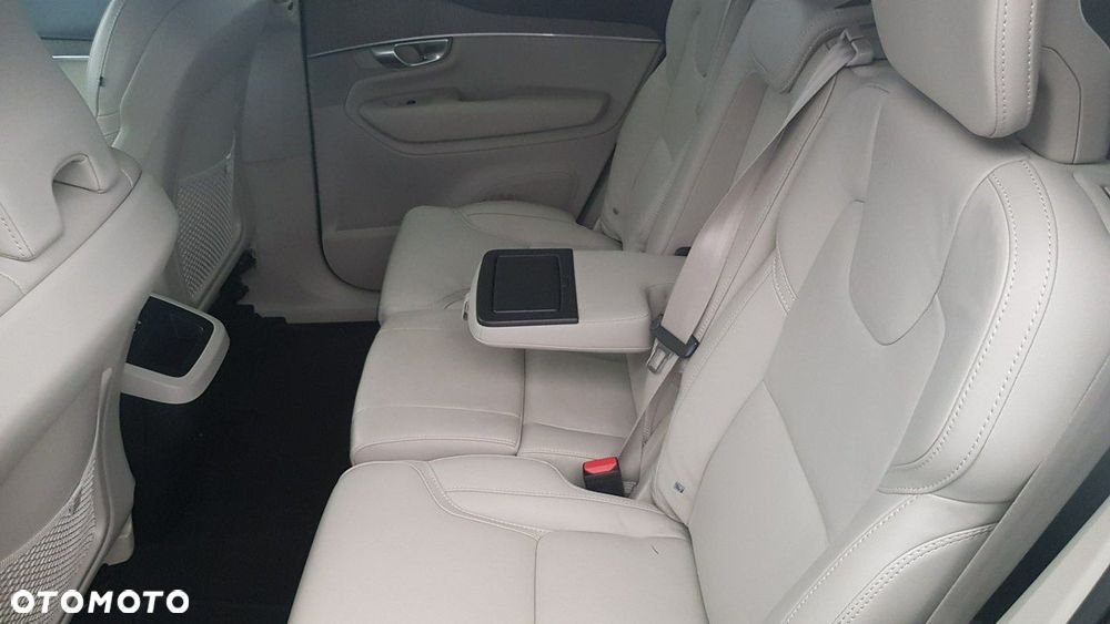 Volvo XC 90 - 16