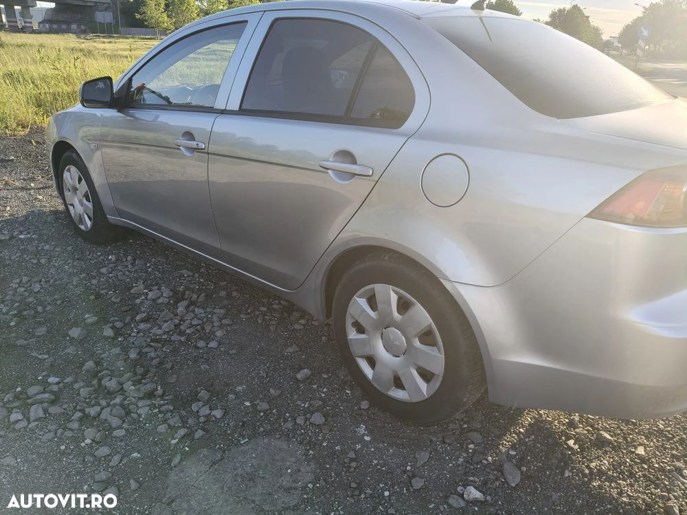 Mitsubishi Lancer 1.5 Inform A01 - 4