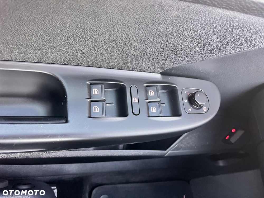 Volkswagen Passat - 30