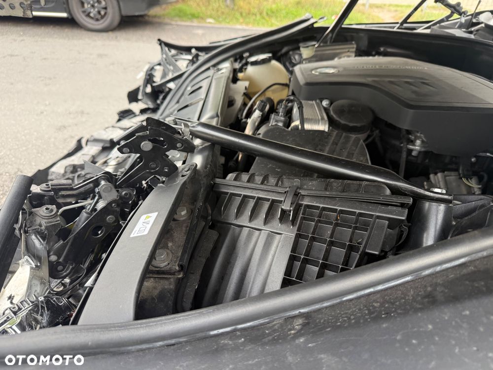 BMW Seria 5 528i xDrive - 25
