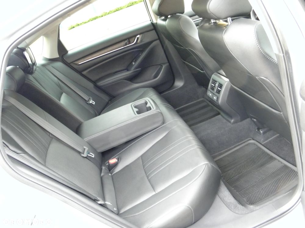 Honda Accord - 27