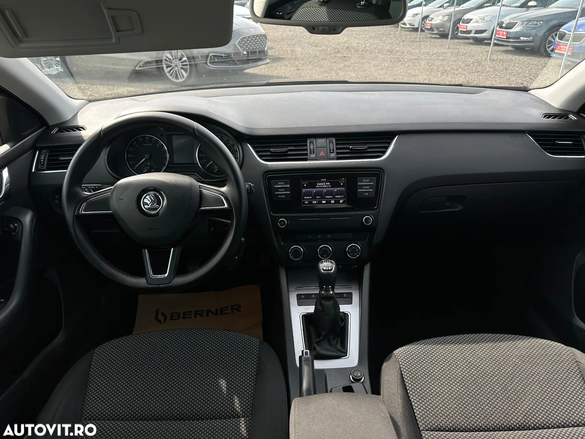 Skoda Octavia 1.6 TDI 4x4 Style - 27