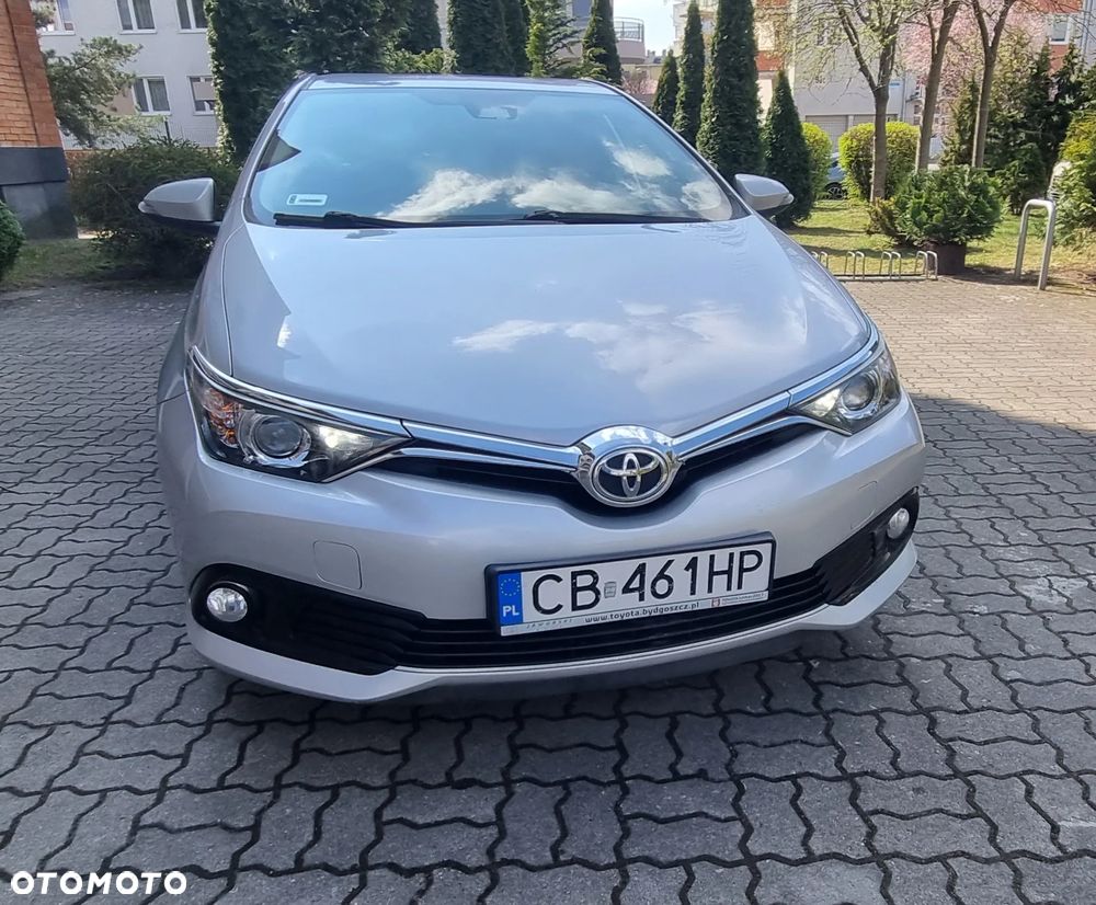 Toyota Auris 1.6 Premium - 1