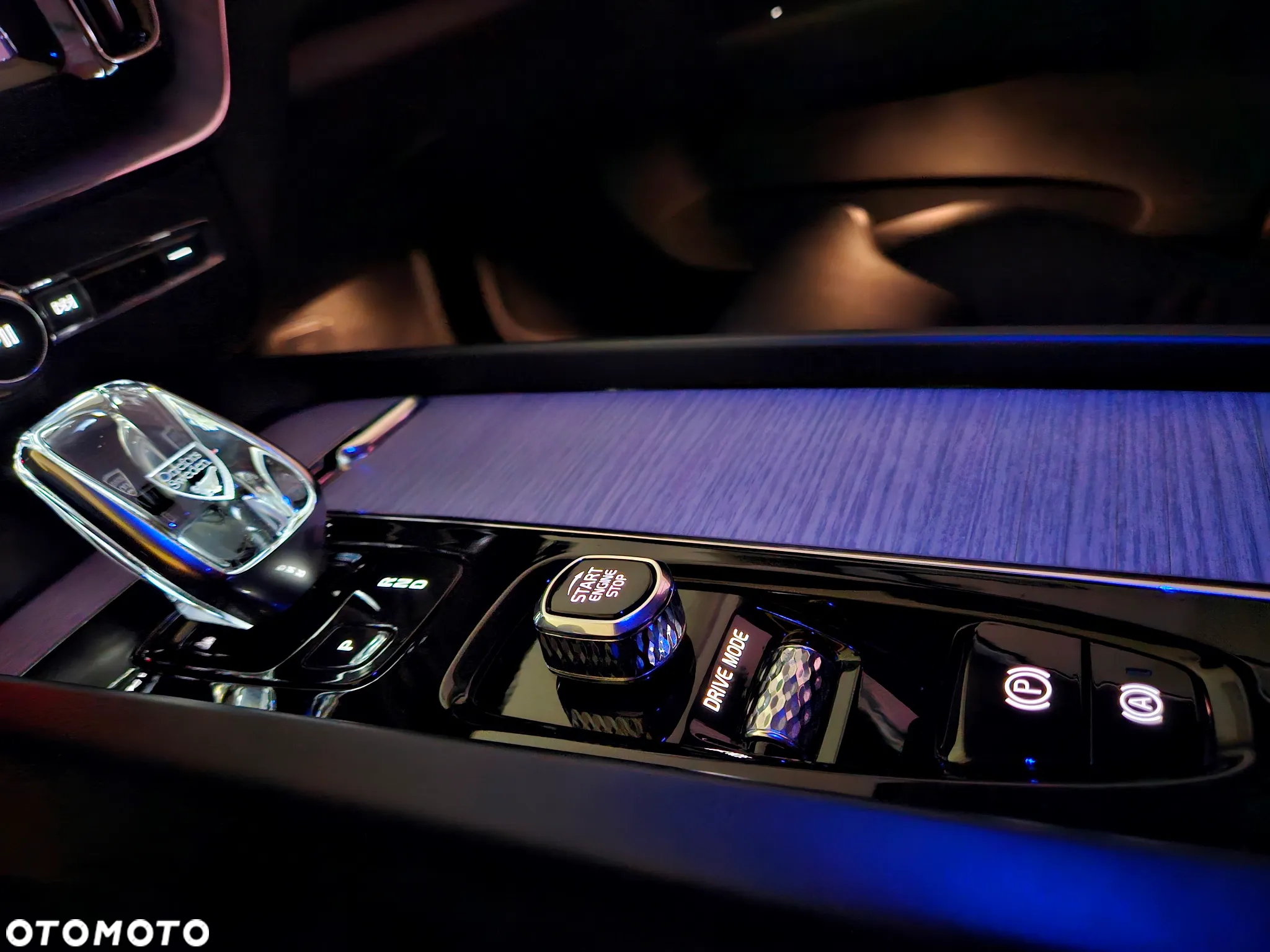 Volvo XC 60 - 24