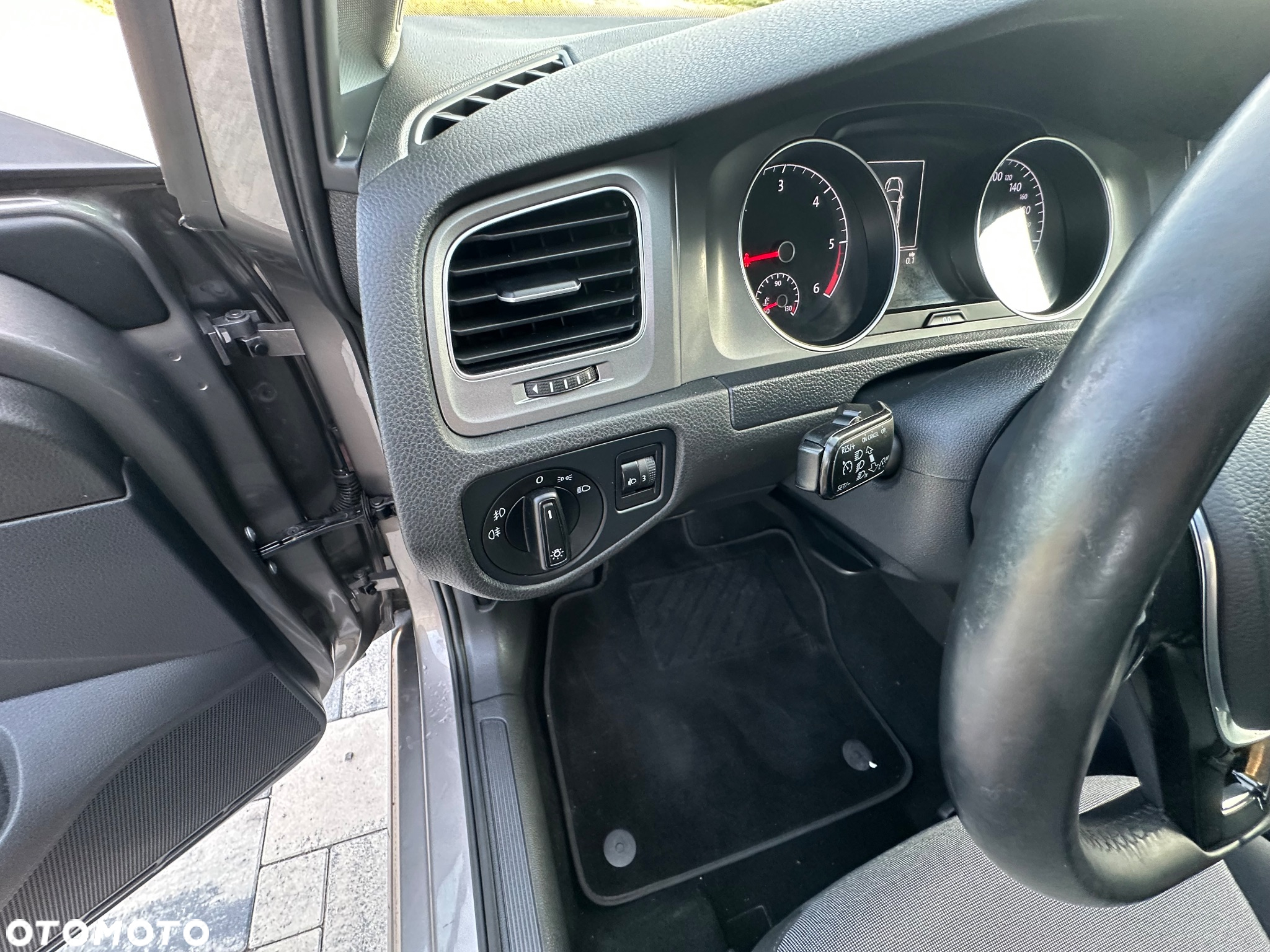 Volkswagen Golf 1.6 BlueTDI Comfortline - 24