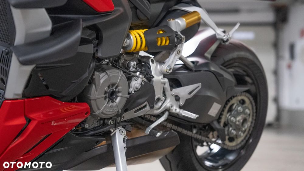 Ducati Streetfighter V2 - 8