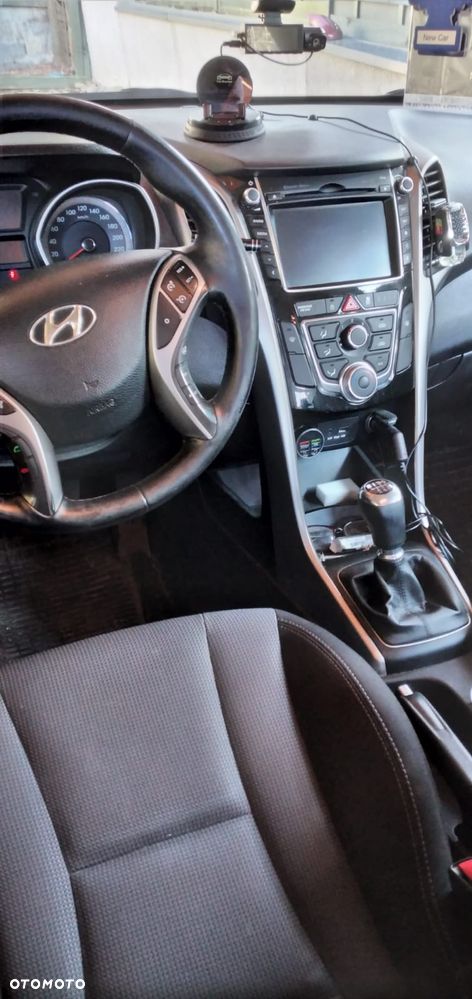 Hyundai i30 1.6 CRDi Classic + - 15
