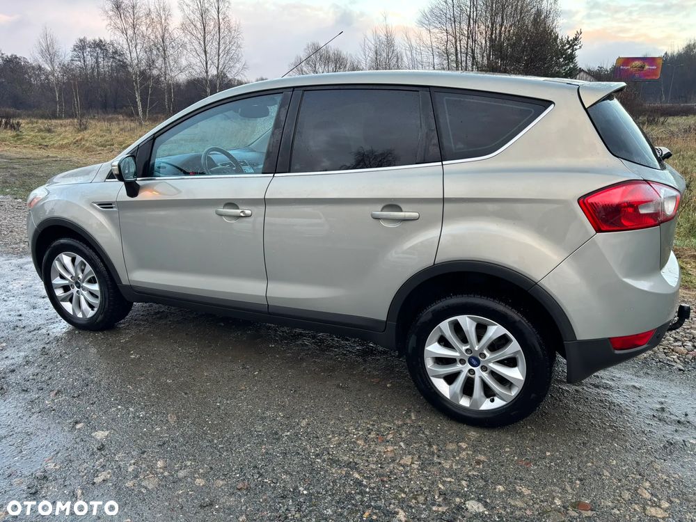 Ford Kuga 2.0 TDCi 2x4 Titanium - 22