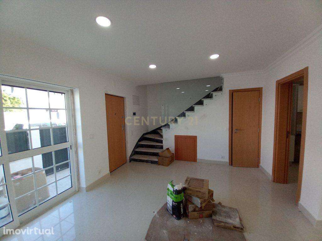 Moradia T3+T3 Parede - Grande imagem: 2/36