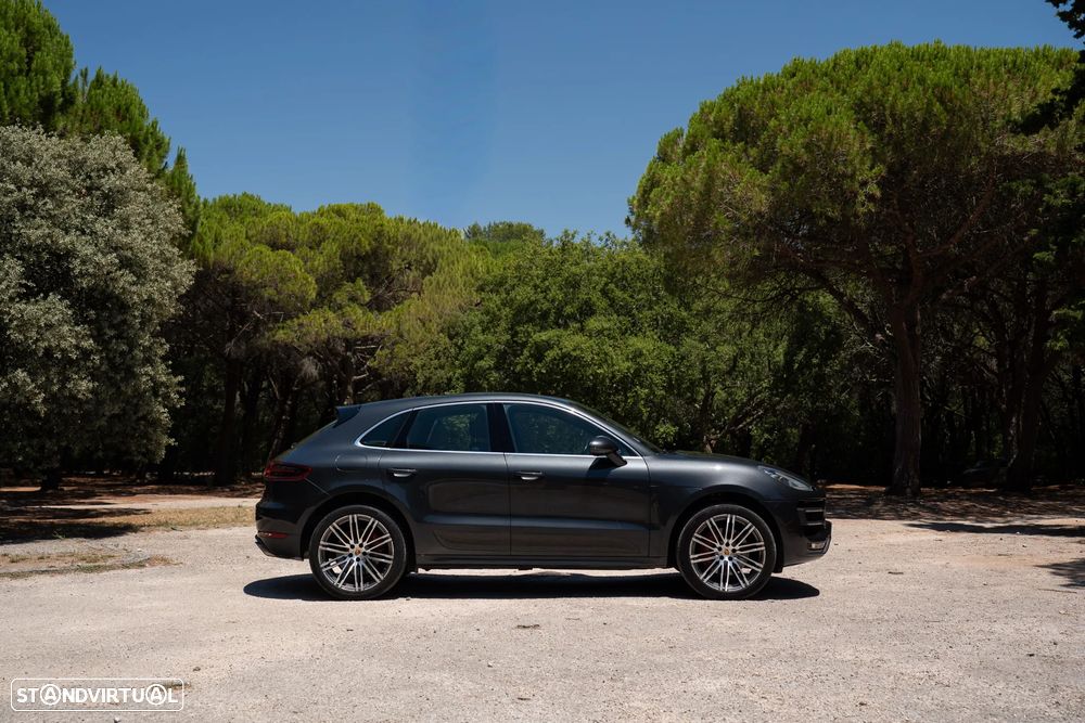 Porsche Macan Turbo - 8