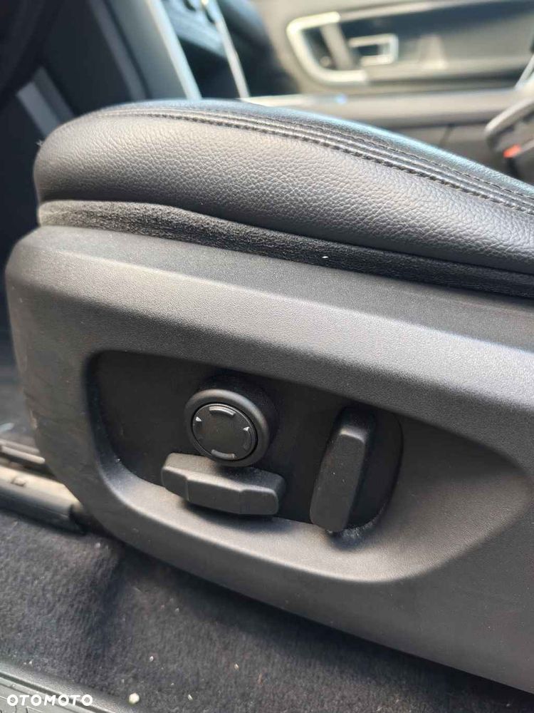 Land Rover Discovery Sport D180 SE - 24