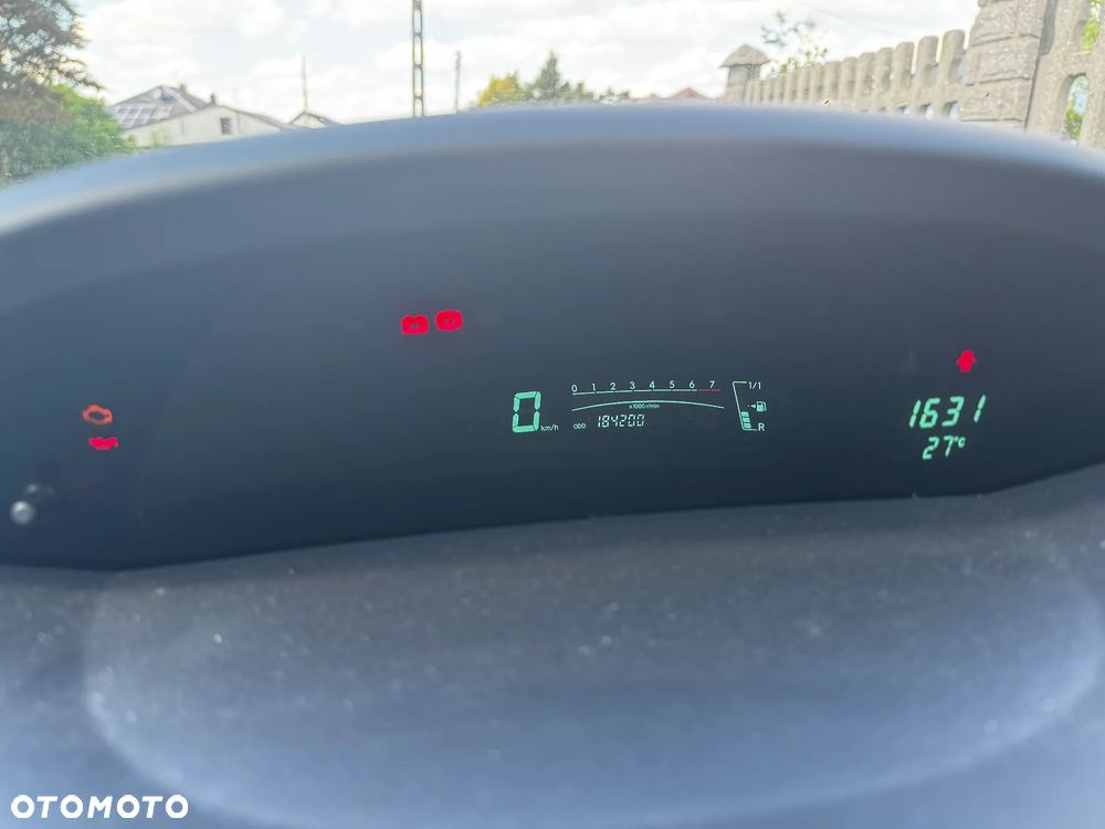 Toyota Yaris 1.3 VVT-i Sol - 2