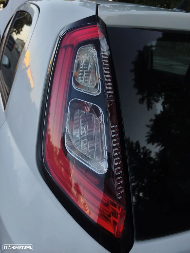 Fiat Punto 1.3 M-Jet Easy S&S - 9