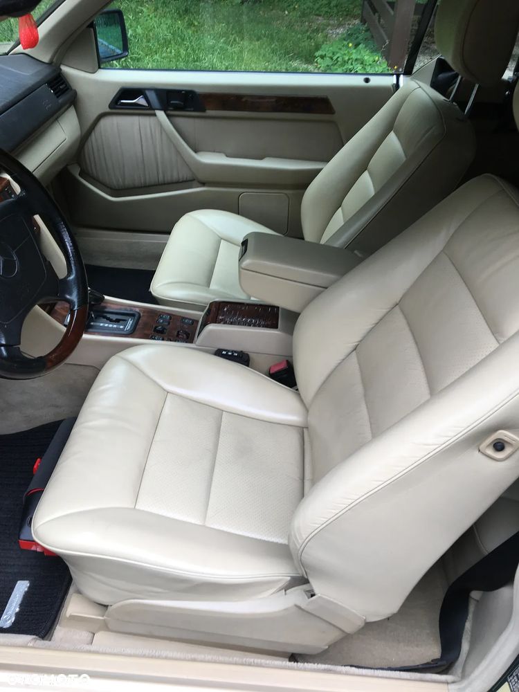 Mercedes-Benz Klasa E 320 - 12