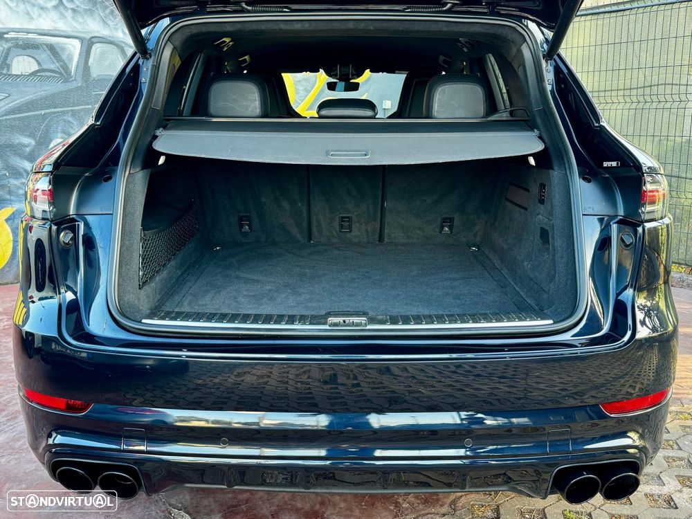Porsche Cayenne S - 11
