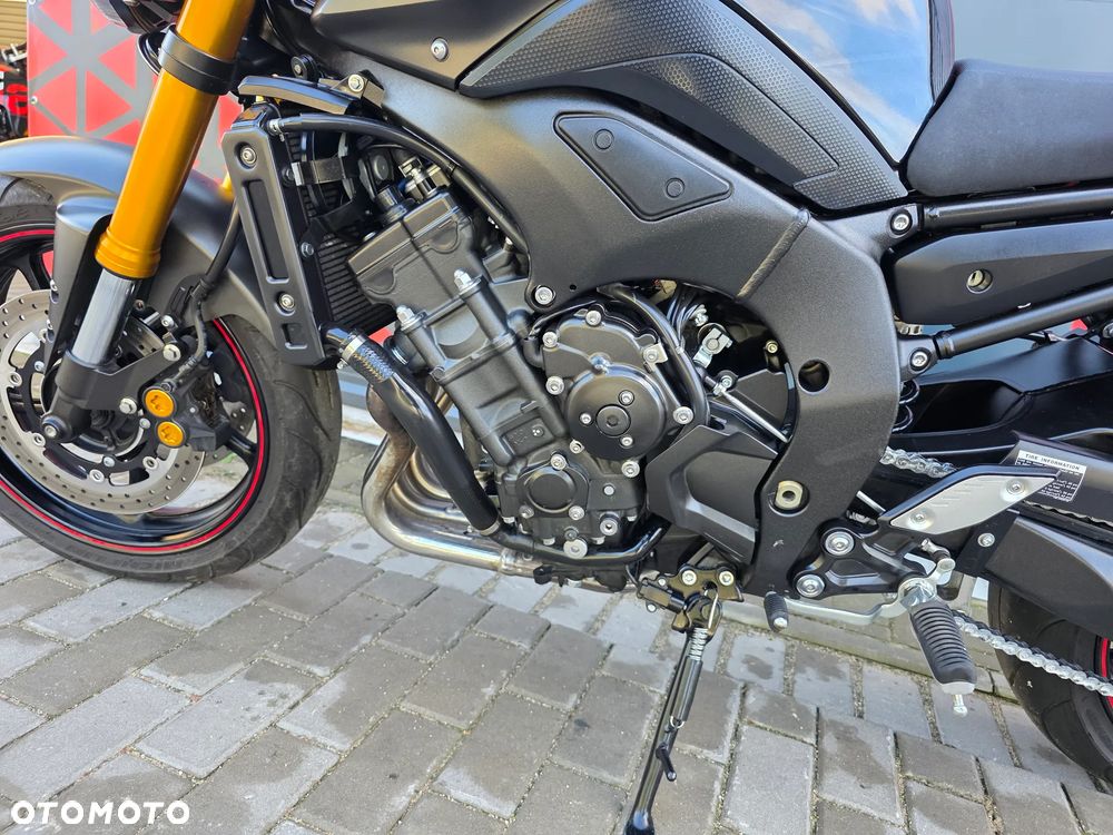 Yamaha FZ8 - 12
