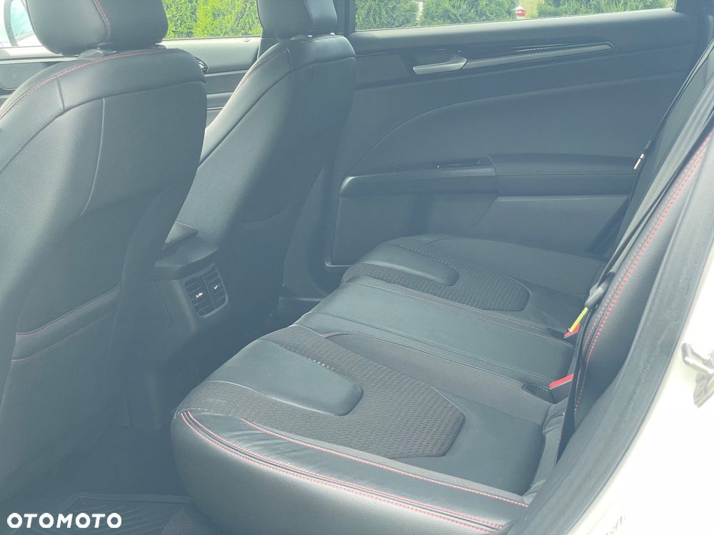 Ford Mondeo 2.0 EcoBlue Allrad ST-Line - 22