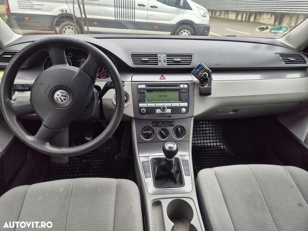 Volkswagen Passat Variant 2.0 TDI Comfortline DPF - 11