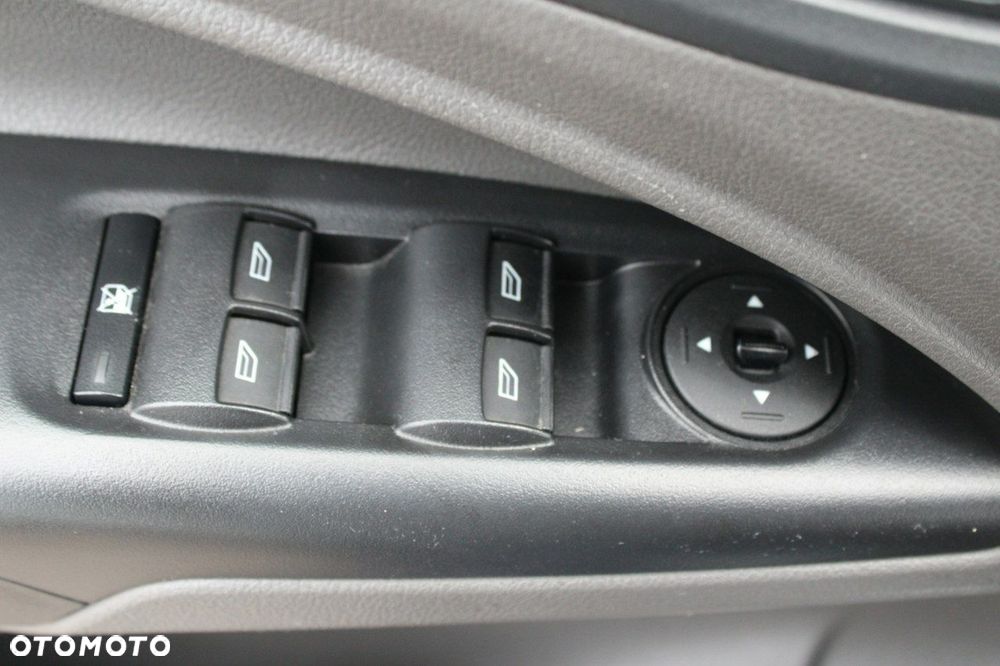 Ford Transit Connect - 22