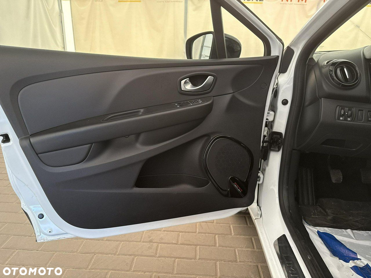 Renault Clio - 10