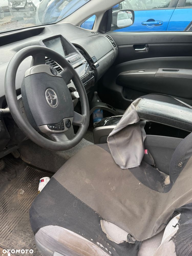 Toyota Prius II 2  na części - 3
