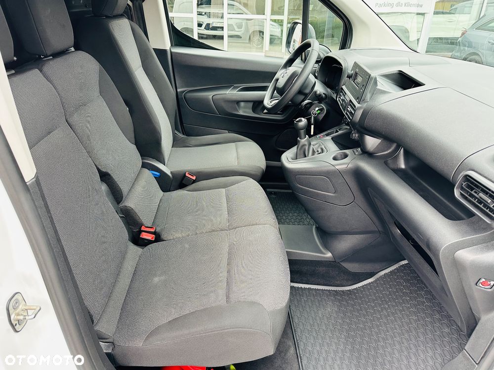 Toyota Proace City 1.5 D-4D  2,3t Active - 17