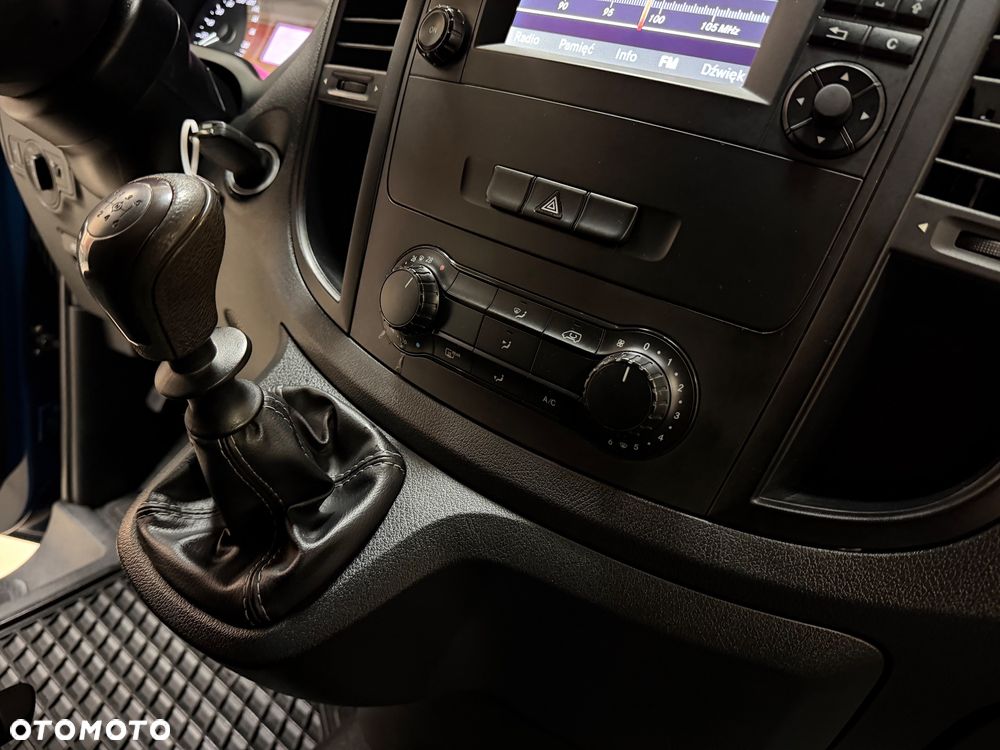Mercedes-Benz VITO - 32