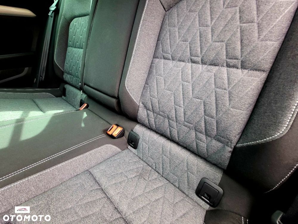 Volkswagen Passat - 21
