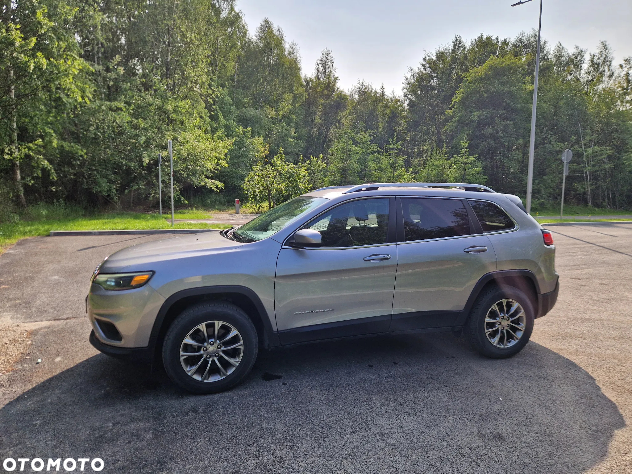 Jeep Cherokee - 15