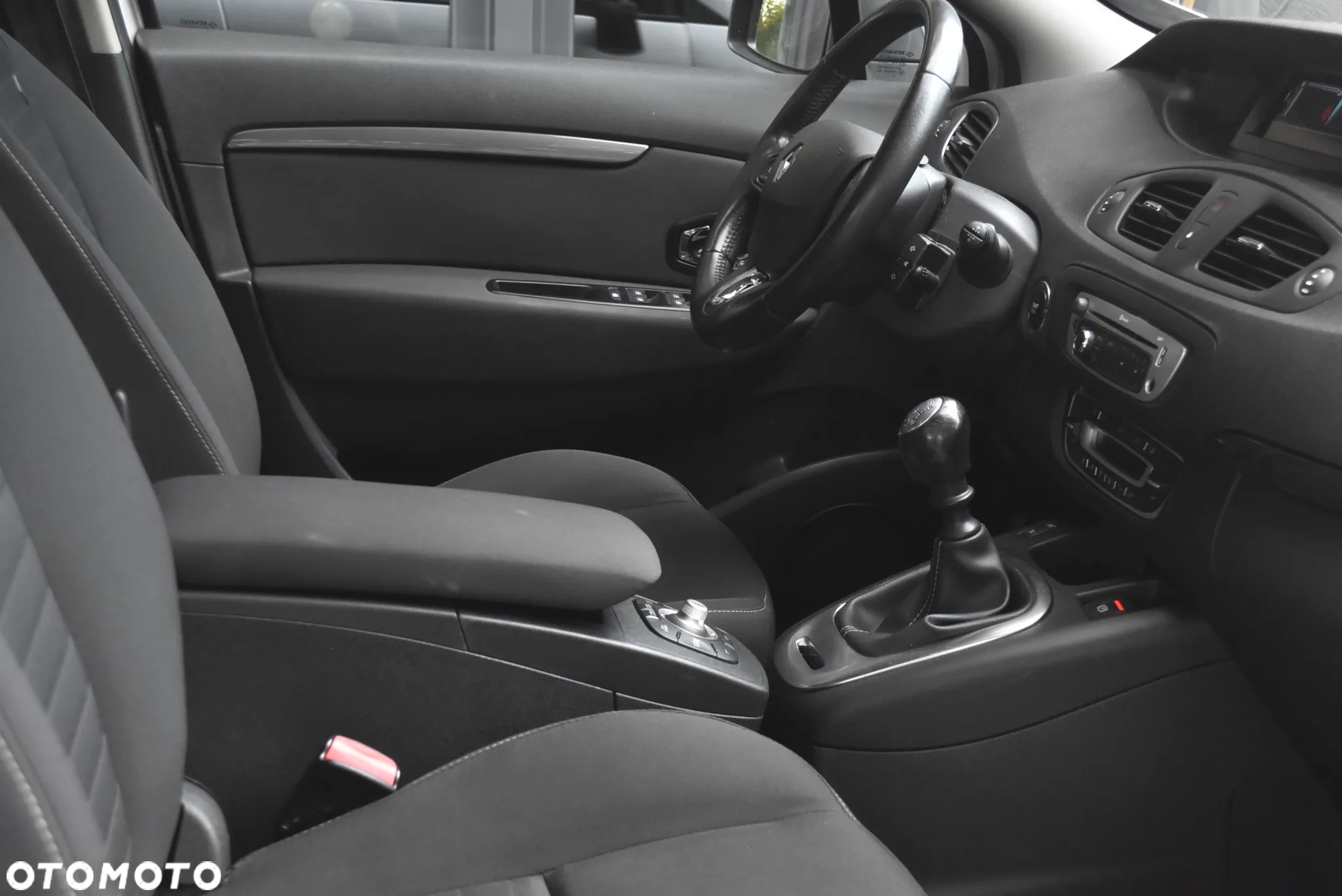 Renault Scenic ENERGY TCe 130 S&S LIMITED - 17