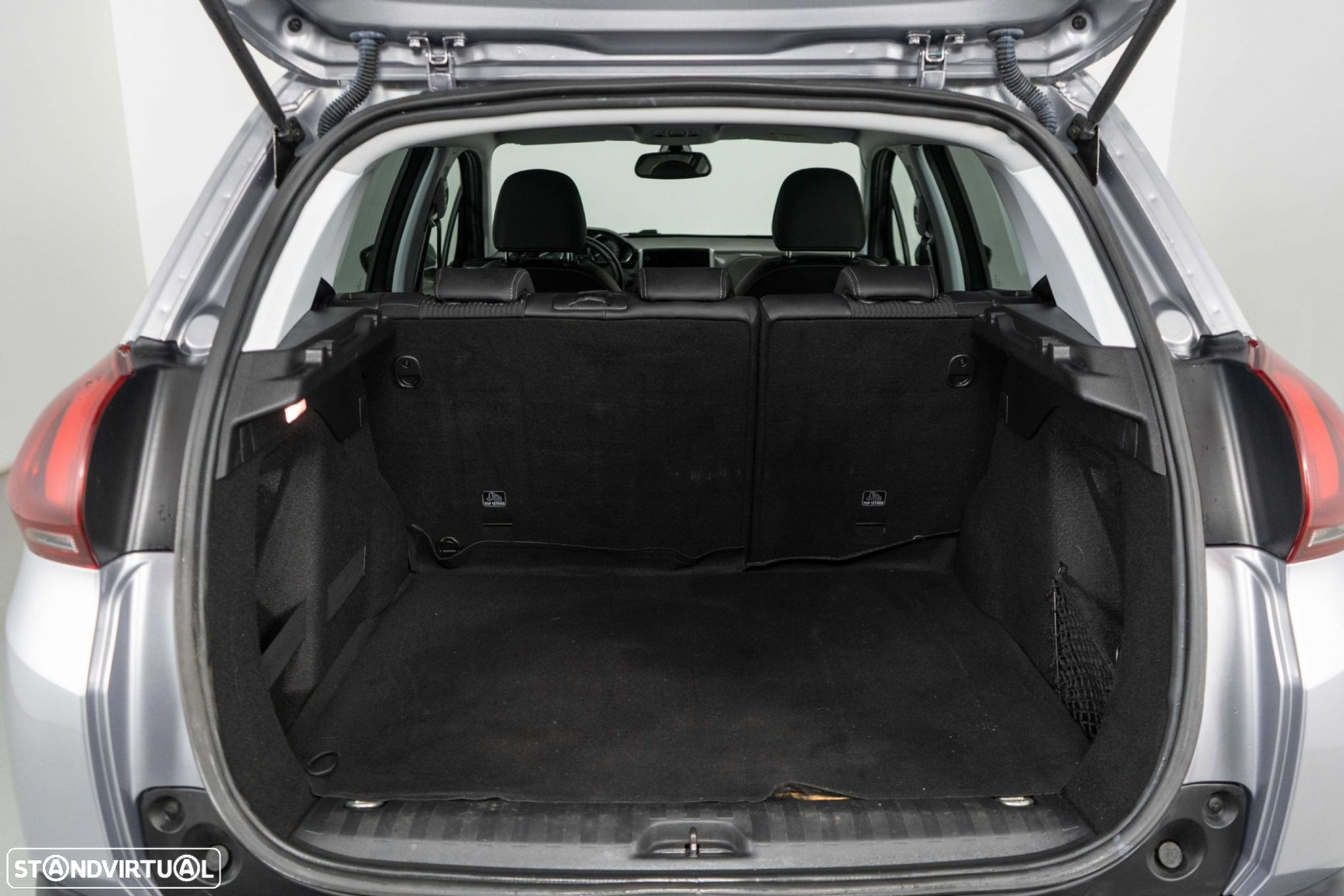 Peugeot 2008 1.2 PureTech Allure Pack EAT8 - 12