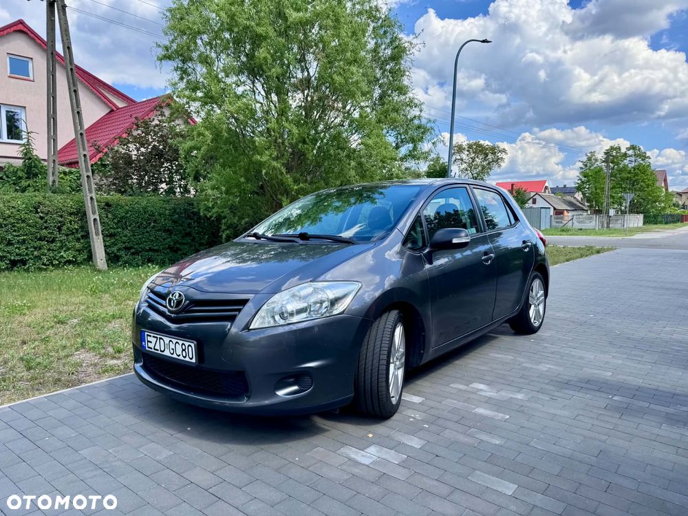 Toyota Auris - 1