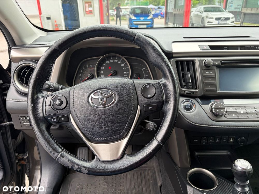 Toyota RAV4 2.0 D-4D Prestige - 12