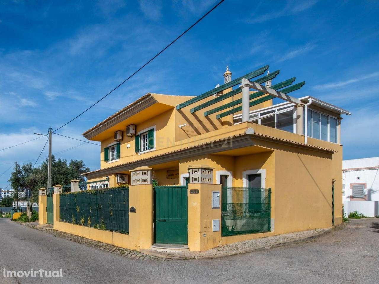 Moradia T2+1 a curta distância do Vale do Lobo - Grande imagem: 5/43