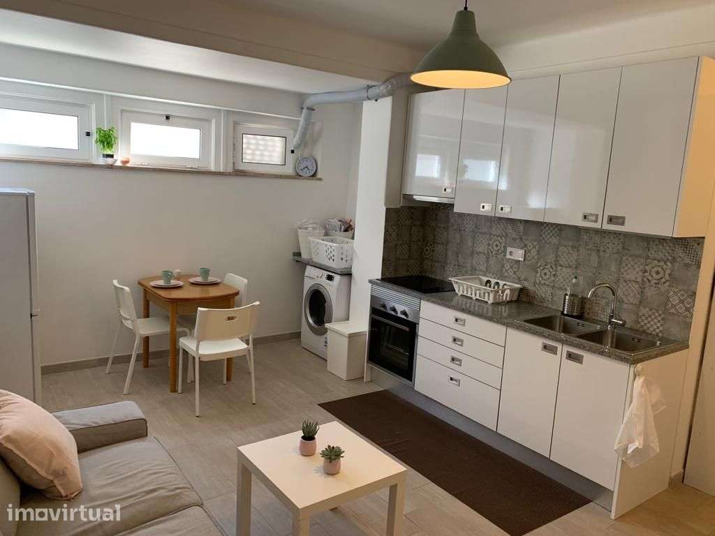 Atelier/estúdio remodelado em Entrecampos - Grande imagem: 2/9