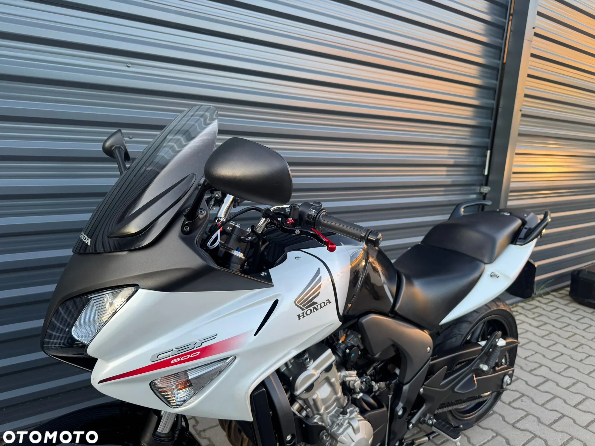 Honda CBF - 12