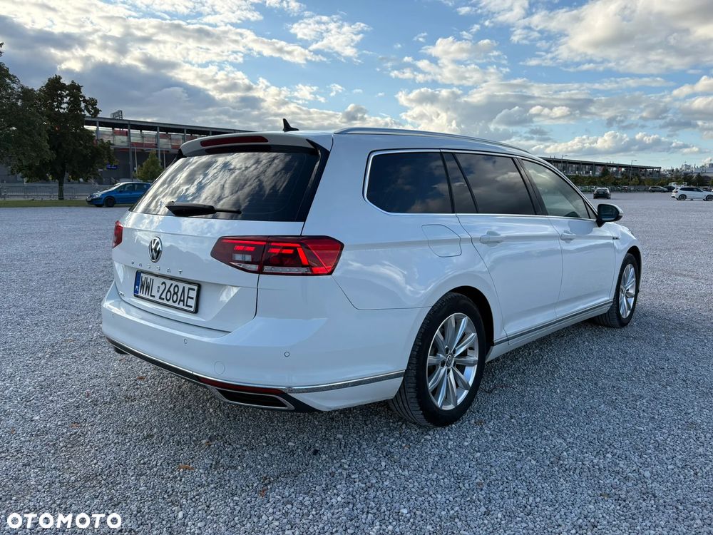 Volkswagen Passat - 9