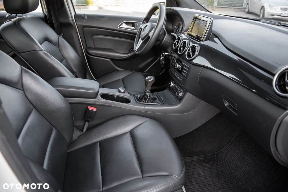 Mercedes-Benz Klasa B 180 CDI BlueEFFICIENCY Edition 1 - 29