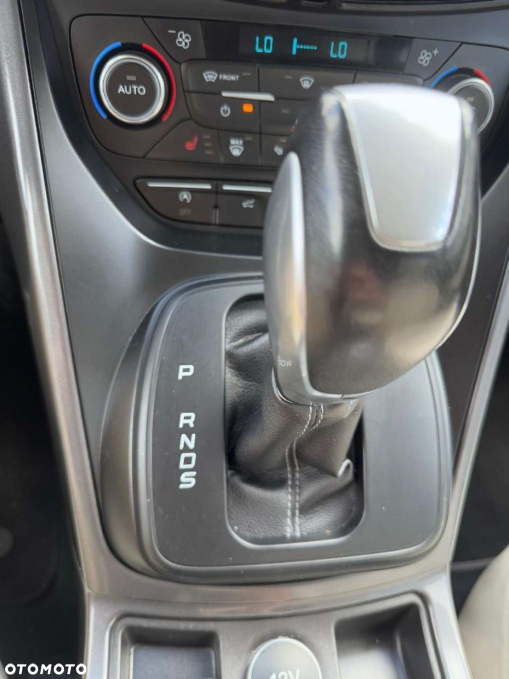 Ford Kuga - 28