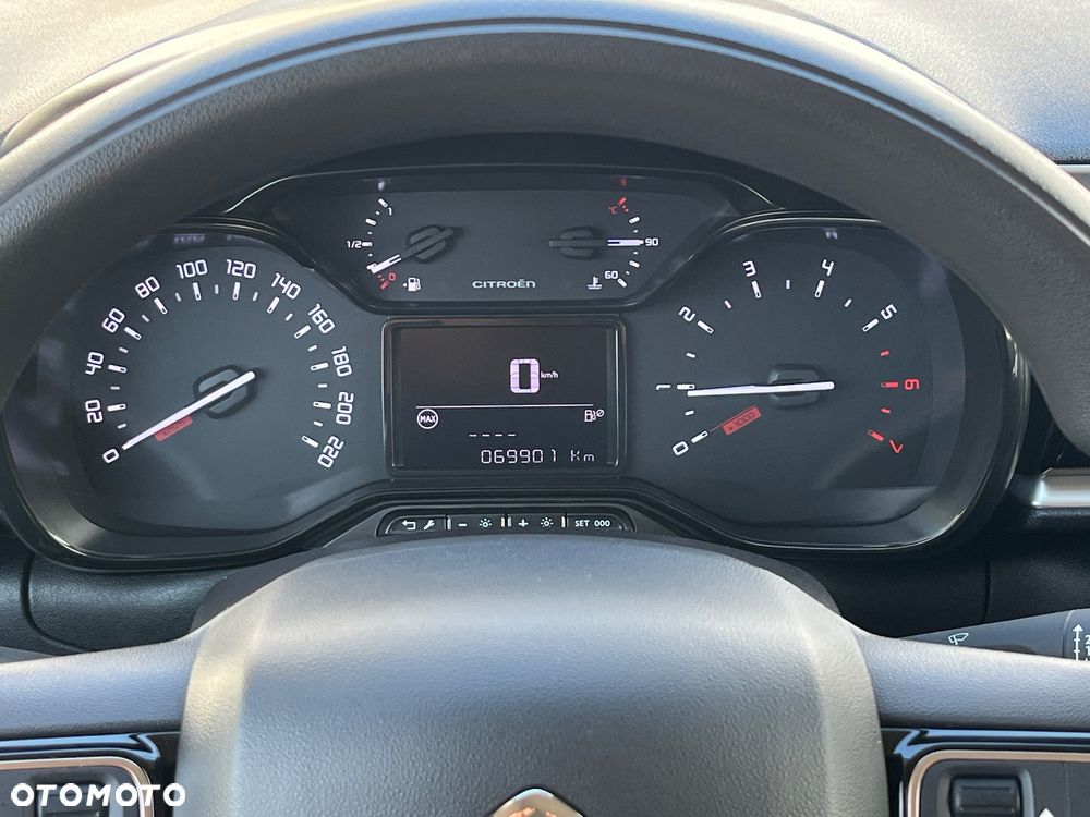 Citroën C3 1.2 PureTech Shine - 24