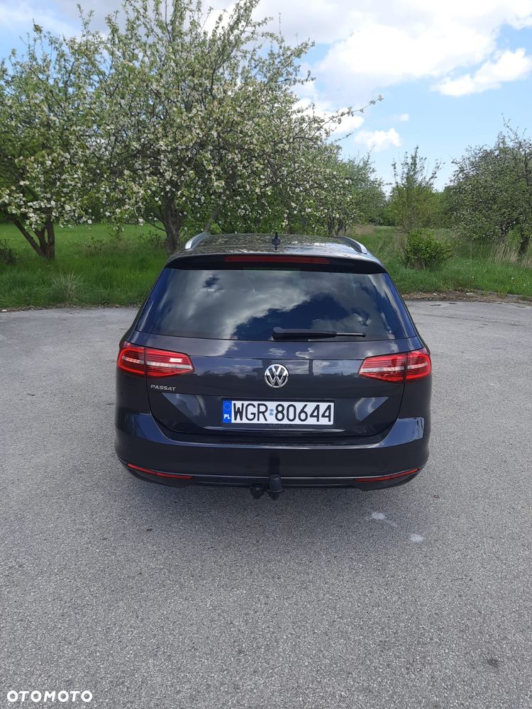 Volkswagen Passat Variant 1.6 TDI (BlueMotion Technology) DSG Comfortline - 4