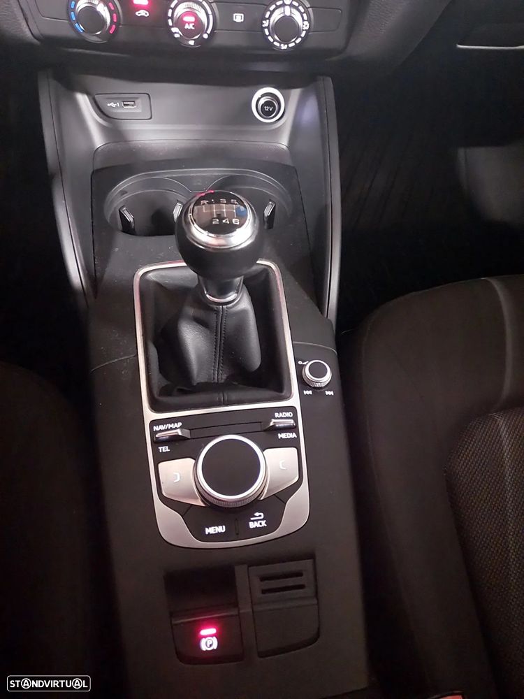 Audi A3 Sportback 1.6 TDI Attraction - 11