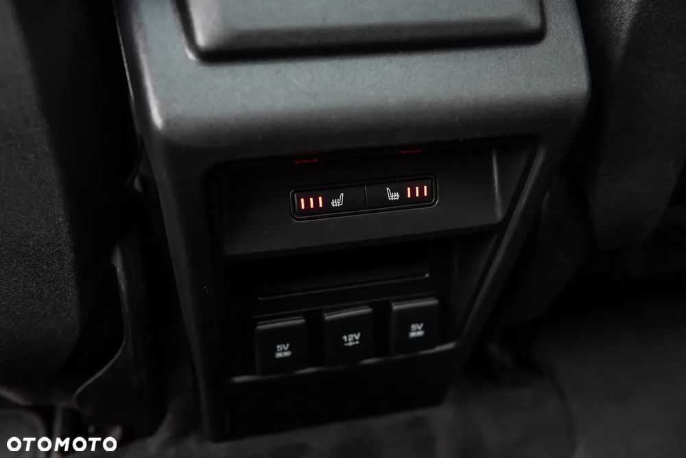 Land Rover Discovery Sport D180 R-Dynamic HSE - 32