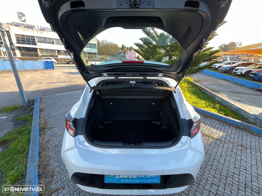 Toyota Corolla 1.8 Hybrid Comfort - 17