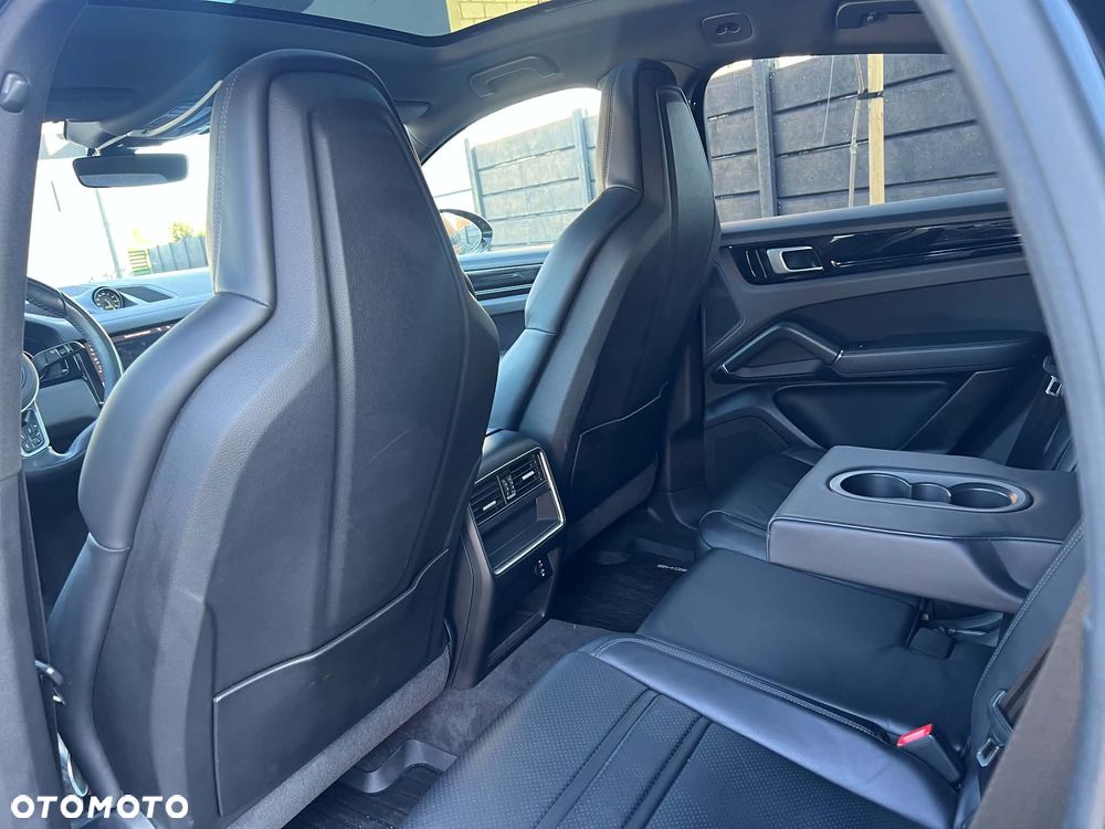 Porsche Cayenne E-Hybrid - 12