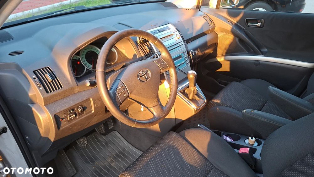 Toyota Corolla Verso 1.8 Sol - 13
